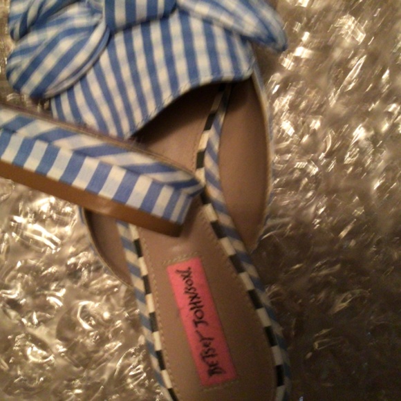 Betsey Johnson Slippers - Picture 4 of 5